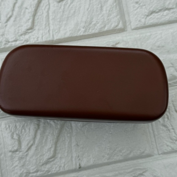 Longchamp Tan Hard Clamshell Glasses Case - Picture 6 of 9